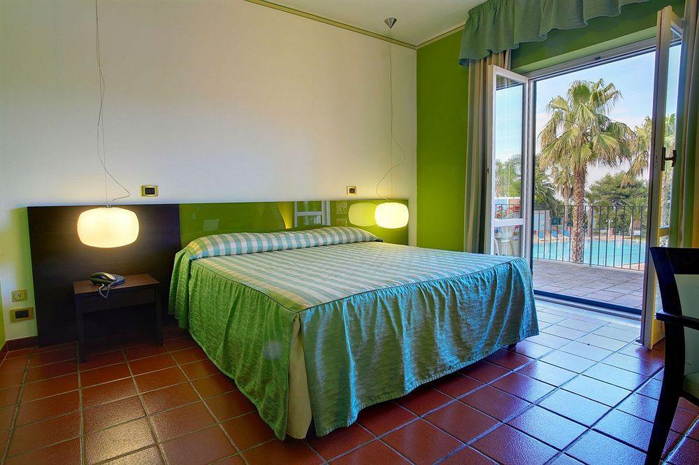Orizzonte Acireale Hotel Exterior foto