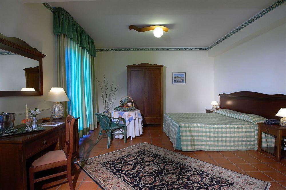 Orizzonte Acireale Hotel Exterior foto