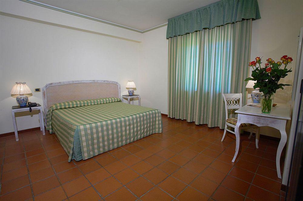 Orizzonte Acireale Hotel Exterior foto